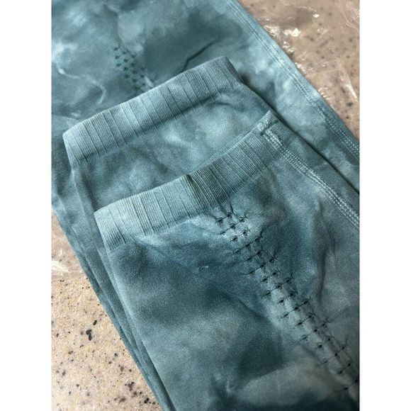 Free People Movement Good Karma High Rise Tie Dye Leggings Size M/L Ozark Mist - Picture 5 of 8